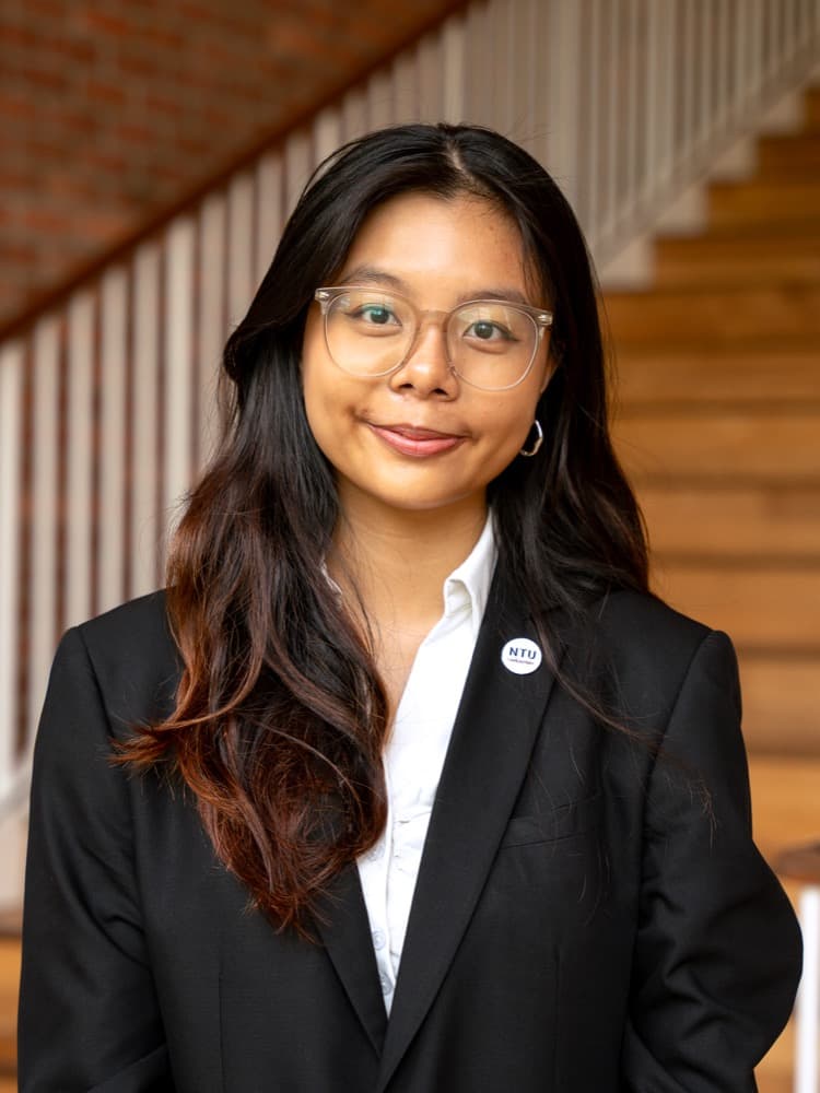 Dawn Tan