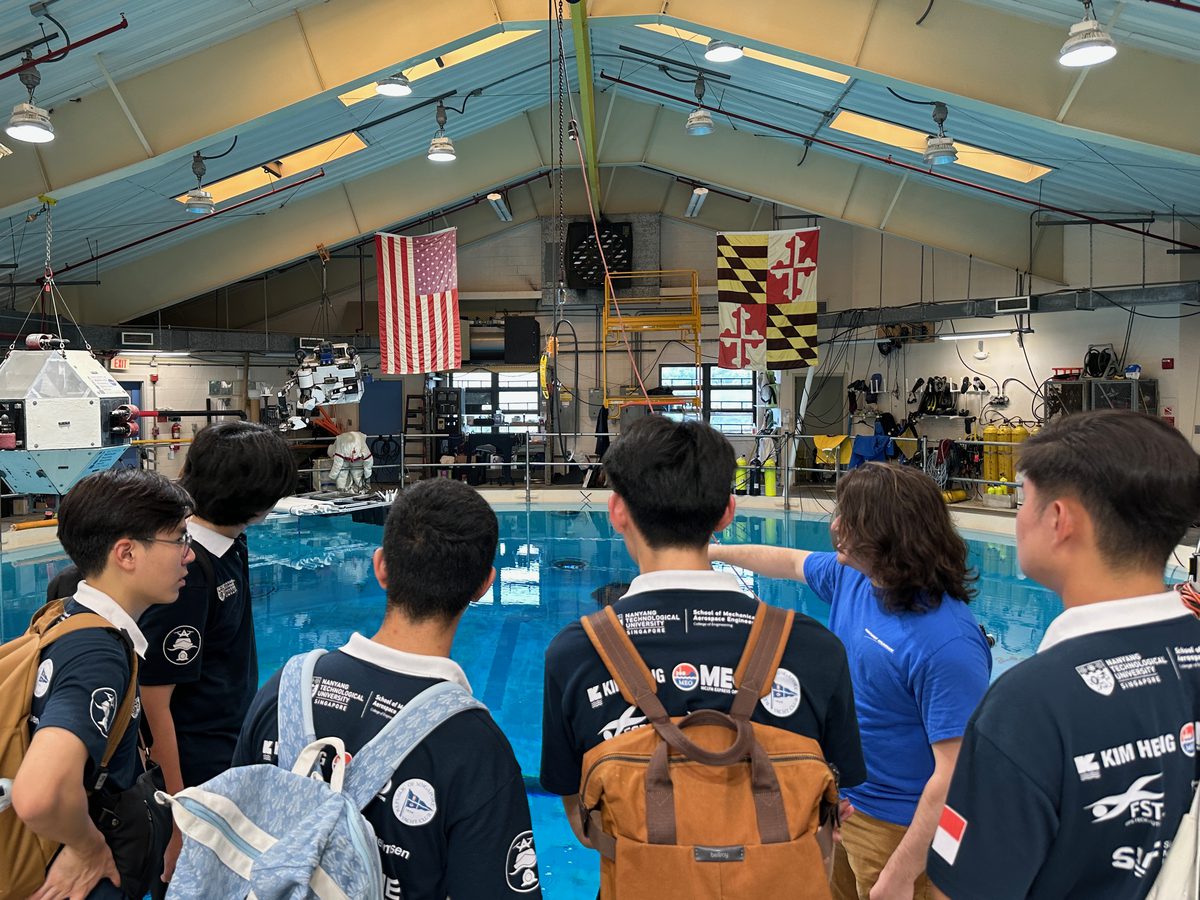 Visit to the University of Maryland Space Systems Laboratory, photo 3