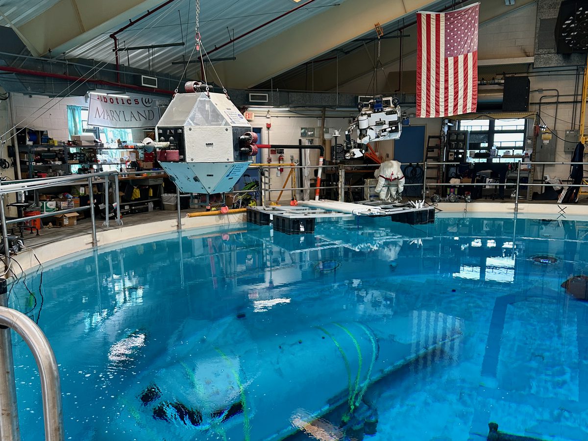 Visit to the University of Maryland Space Systems Laboratory, photo 4