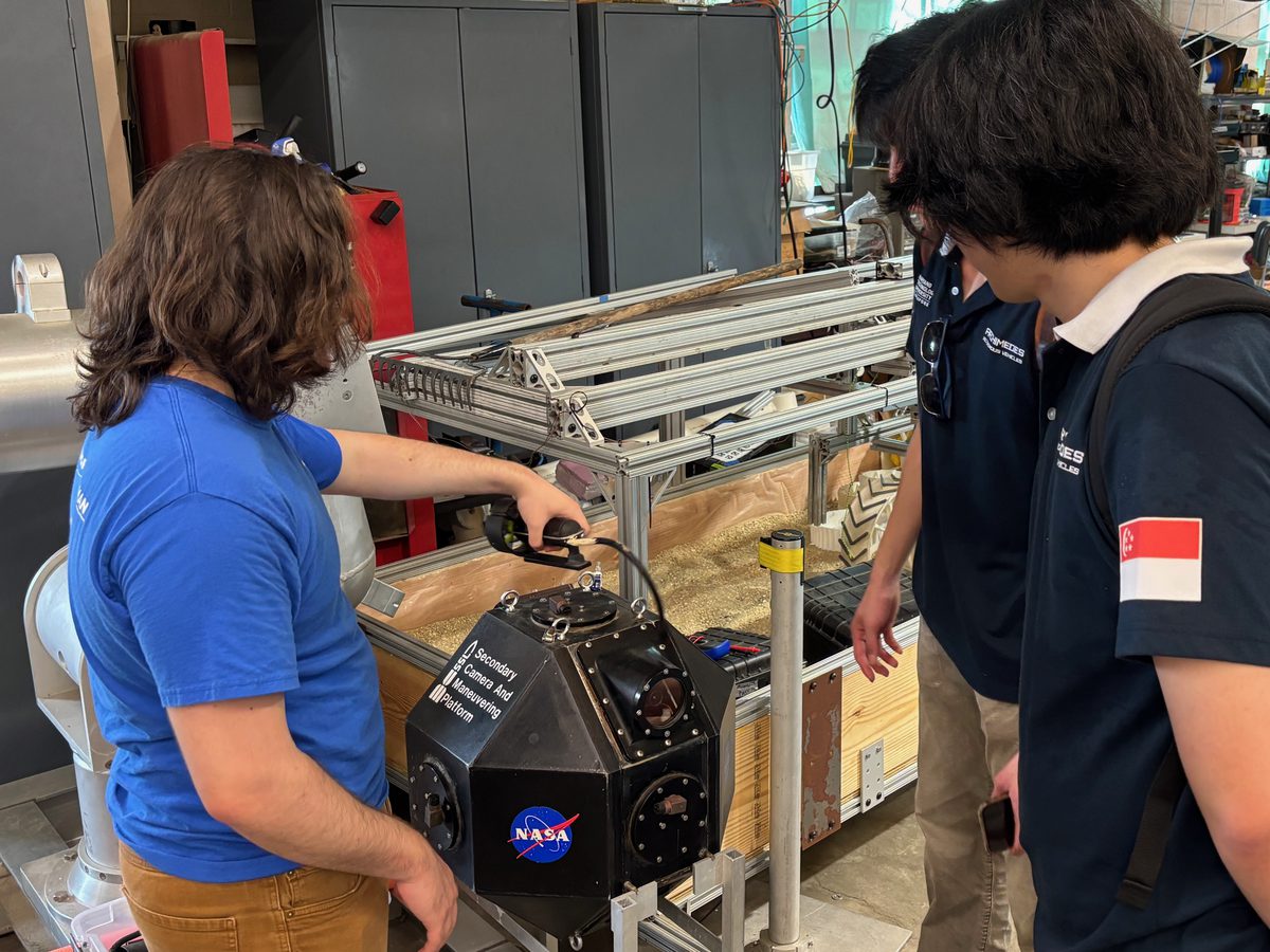 Visit to the University of Maryland Space Systems Laboratory, photo 7