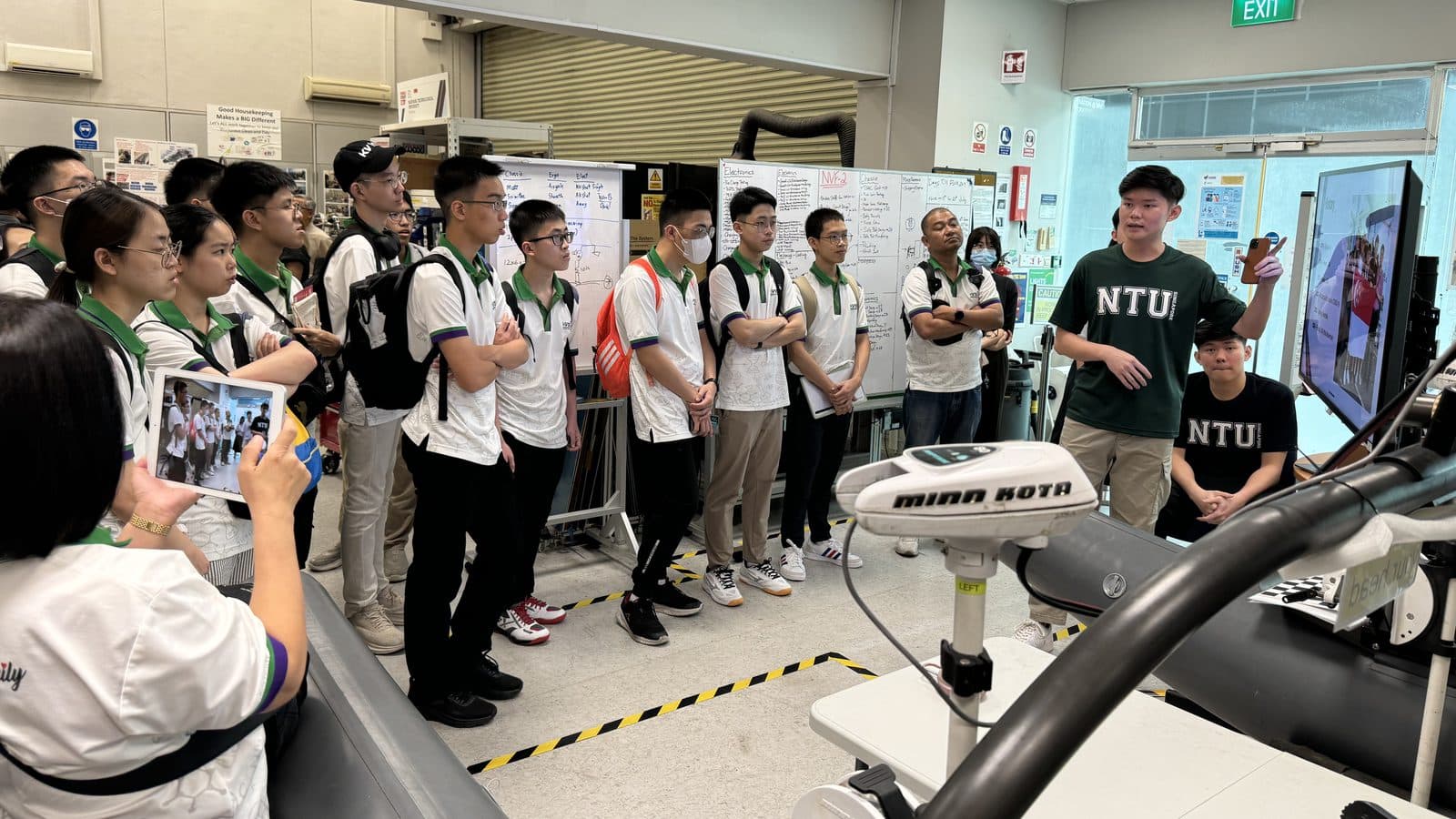 Kamnoetvidya Science Academy Visits AAV