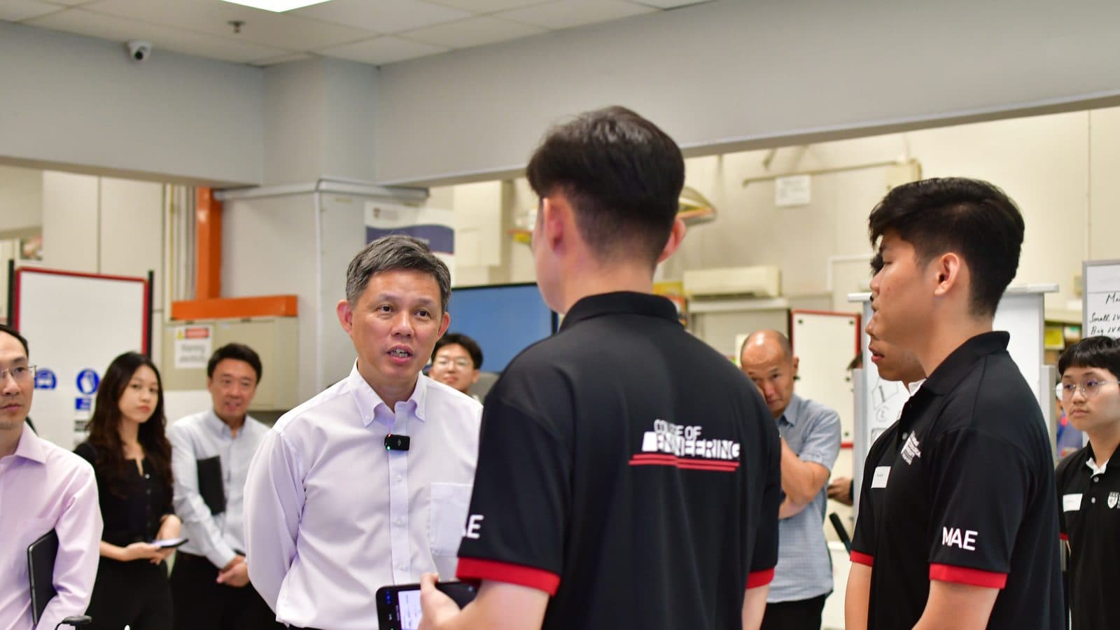 Minister for Education Visits AAV