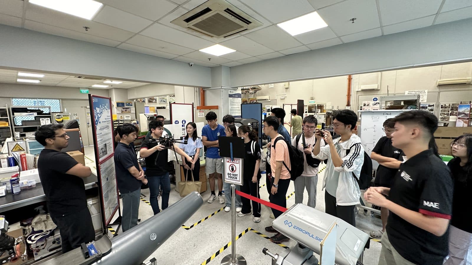 Peking University Students Visit AAV